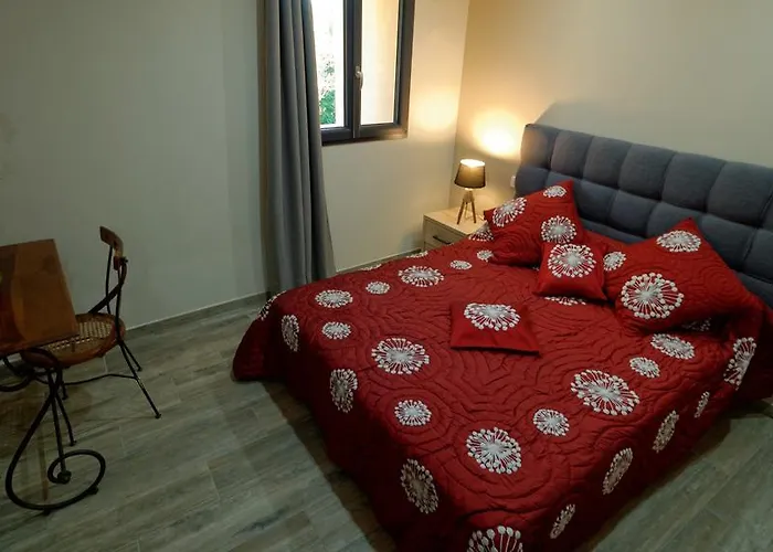 Bed & Breakfast Domaine De Malouzies